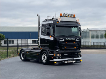 Cap tractor SCANIA R 520