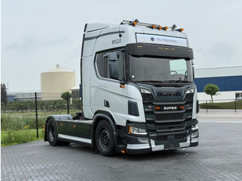 Cap tractor SCANIA R 520