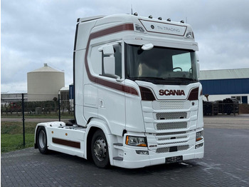 Cap tractor SCANIA S 450