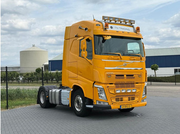 Cap tractor VOLVO FH