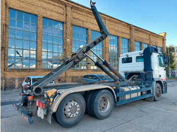 Camion cu cârlig MERCEDES-BENZ Actros 2546