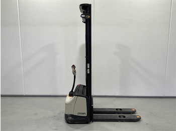 Transpalet la mare înălţime CROWN