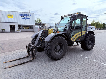 Stivuitor telescopic NEW HOLLAND