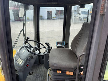 Încărcător frontal pe pneuri Volvo L30B Pro Shovel: Foto 5