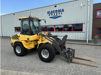 Încărcător frontal pe pneuri Volvo L30B Pro Shovel: Foto 4
