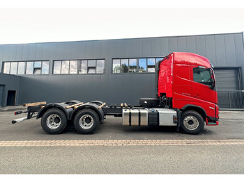 Camion şasiu Volvo FH 540 6x4: Foto 4