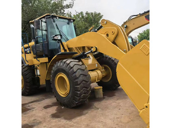 Încărcător frontal pe pneuri CATERPILLAR 950GC