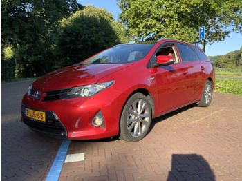 Mașină break TOYOTA