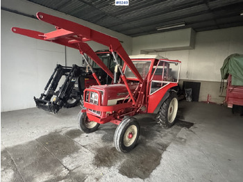 Tractor agricol INTERNATIONAL