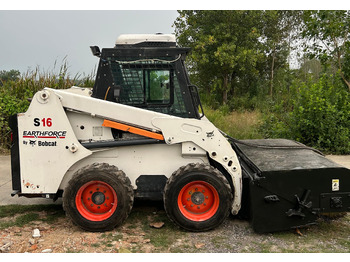 Mini încărcător BOBCAT S16