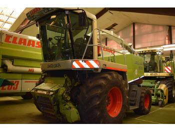 Combină de Recoltat Furaj CLAAS Jaguar