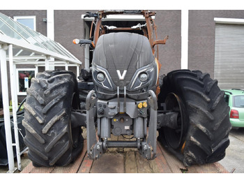 Tractor agricol VALTRA T234