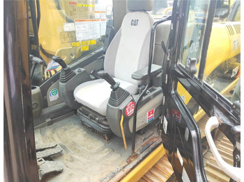 Excavator pe şenile CATERPILLAR 329D
