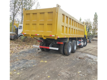 Camion basculantă SINOTRUK HOWO