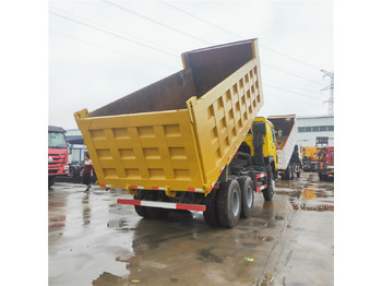 Camion basculantă SINOTRUK HOWO: Foto 4