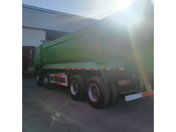 Camion furgon SINOTRUK HOWO: Foto 3