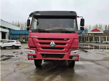 Camion basculantă SINOTRUK HOWO