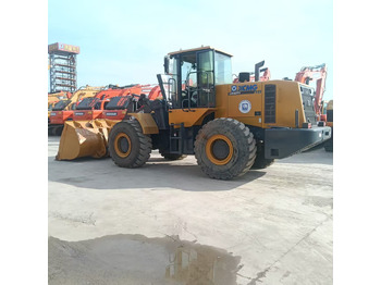 Încărcător frontal pe pneuri XCMG LW600FV