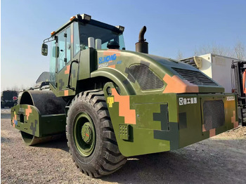 Cilindru compactor pentru asfalt XCMG XS202J: Foto 3 Cilindru compactor pentru asfalt XCMG XS202J: Foto 3