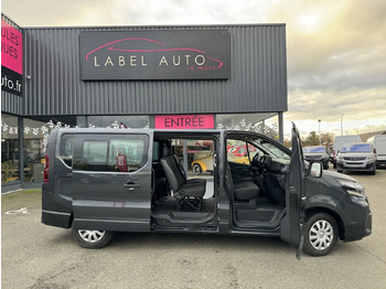 Microbuz NISSAN