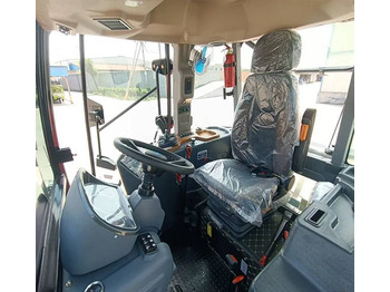 Tractor agricol nou NEW MAXUS 260 HP 4x4 Tractor Warranty up to 10 YEARS НОВИЙ MAXUS 260 К.с. Трактор 4x4 Гарантія до 10 РОКІВ NOWY MAXUS 260 KM Ciągnik 4x4 Gwarancja do 10 LAT: Foto 4