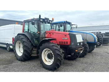 Tractor agricol VALTRA 8450