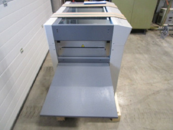 Mașină de tăiat hârtie AUTOMATISCHES SCHNEIDSYSTEM UCHIDA AEROCUT ONE: Foto 4