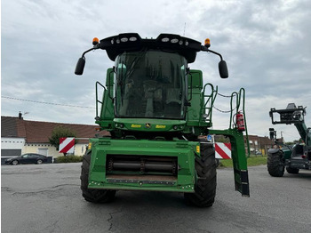 Combină de recoltat cereale JOHN DEERE W540: Foto 2