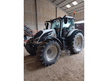 Tractor agricol VALTRA N174