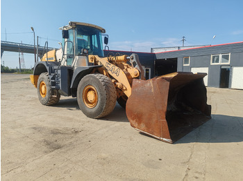 Încărcător frontal pe pneuri LIEBHERR