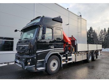 Camion platformă VOLVO