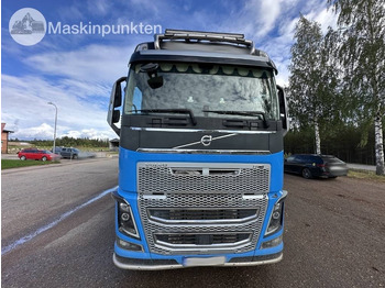 Camion platformă, Camion cu macara Volvo FH 16 750: Foto 3