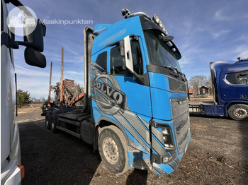 Camion forestier VOLVO FH16 750