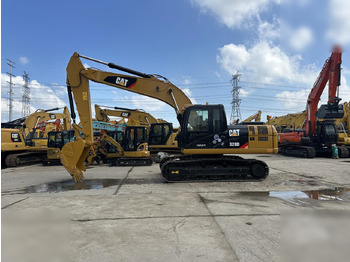 Excavator pe şenile CATERPILLAR 320D