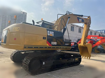 Excavator pe şenile CATERPILLAR 320D: Foto 2