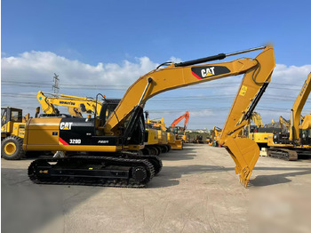 Excavator pe şenile CATERPILLAR 320D