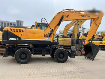 Excavator pe şenile HYUNDAI
