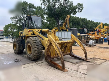 Încărcător frontal pe pneuri KOMATSU WA320