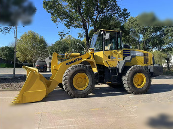 Încărcător frontal pe pneuri KOMATSU WA320-5