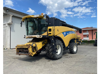 Combină de recoltat cereale NEW HOLLAND CX series