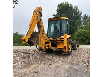 Buldoexcavator JCB 3CX