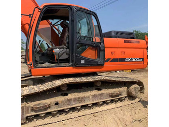 Excavator pe şenile DOOSAN DX300