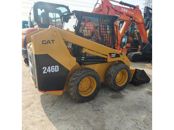 Mini încărcător CATERPILLAR 226B