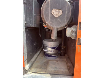 Excavator pe şenile HITACHI ZX200: Foto 3 Excavator pe şenile HITACHI ZX200: Foto 3