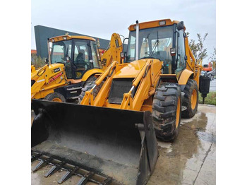 Buldoexcavator JCB 3CX