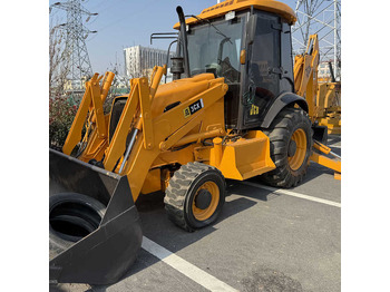 Buldoexcavator JCB 3CX