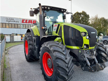 Tractor agricol CLAAS Axion 940