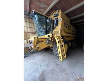 Combină de recoltat cereale NEW HOLLAND