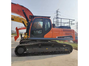 Leasing de  Korea Made Doosan Digger Dx300lc Doosan Used Machinery Excavator  , Doosan Dx220 Dx300 Dx200 Korea Made Doosan Digger Dx300lc Doosan Used Machinery Excavator  , Doosan Dx220 Dx300 Dx200: Foto 1