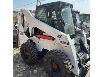 Mini încărcător BOBCAT S300
